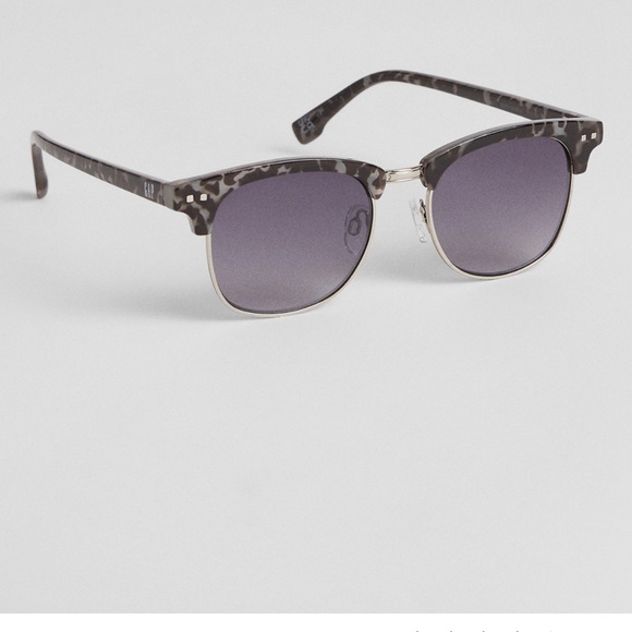 NWT GAP Browline Sunglasses Color: Grey OS - Picture 1 of 1